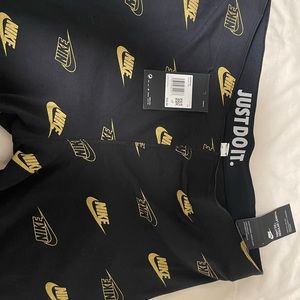 NWT Nike leggings